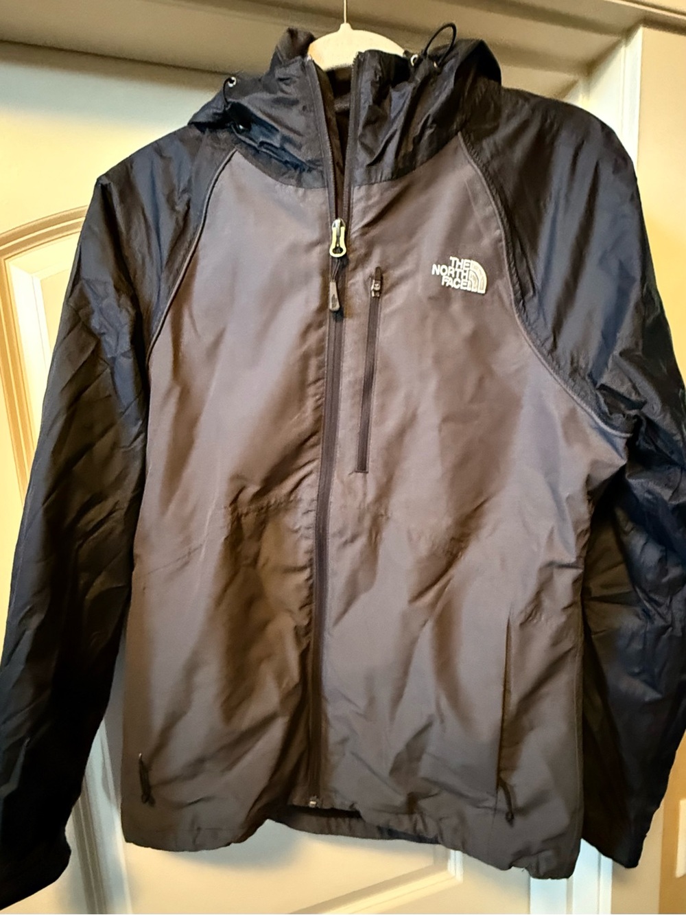 The North Face 3 in 1 Hooded Woman’s Dryvent Jacket Sz M Dark Gray & Black